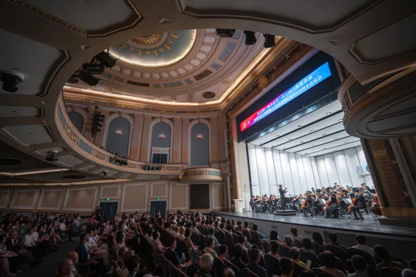 This Nantong student band's debut performance amazed the audience, and Italian opera classics were played in the Shanghai Concert Hall