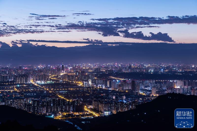 越成都！,越美,成都大运会｜越夜中轴线|成都市|成都