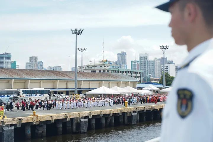 "This is a rare visit by Chinese warships to the Philippines" Port | Philippines | China