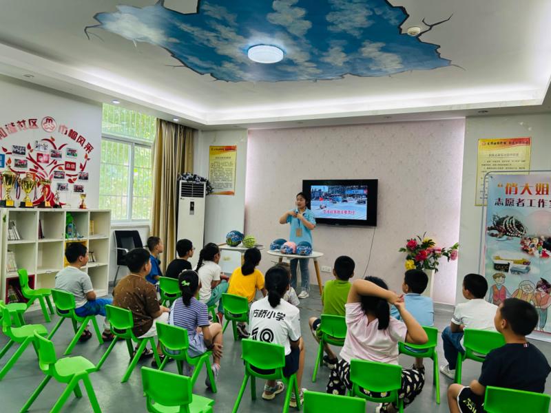 "We are also at ease" - Frontline observation of summer daycare classes in Anhui and Jiangsu provinces, Xinhua All Media+| "Happy Times for Children | Neighborhood Committee | Xinhua All Media+