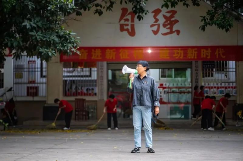 This time it's making people cry again... The story of Zhang Guimei, who has been sent to take exams for 13 consecutive years as a parent | child | Zhang Guimei