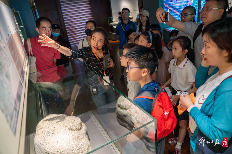 Integration of culture and tourism is on the rise! Professional tour guide "certified" to enter Shanghai History Museum to explain tour guide | Xu Dandan | Culture and Tourism