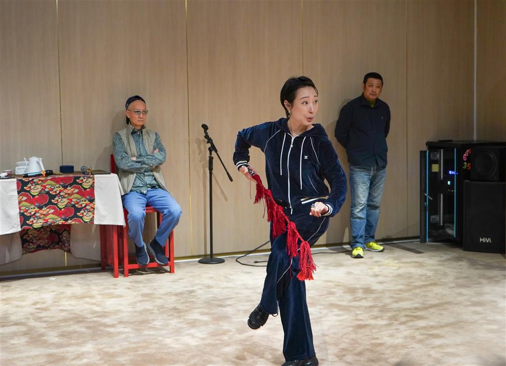What is the special performance of Han Yijia's Shangpai Peking Opera in "Three Stacks of Lingge"?, Inheritors of Six Great Performances in Beijing and Shanghai | Stage | Great Performances