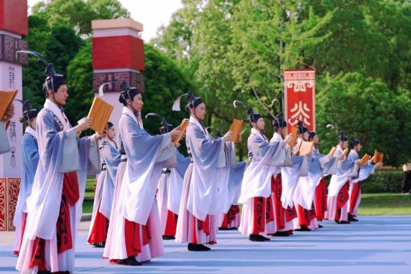 跟着总书记看中国|赓续民族血脉同绘华夏愿景文化|炎帝|民族