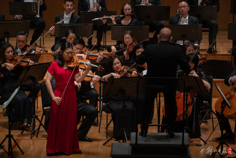 A wonderful Mendelssohn night, Dutch conductor, Beijing girl, Hong Kong band in Shanghai