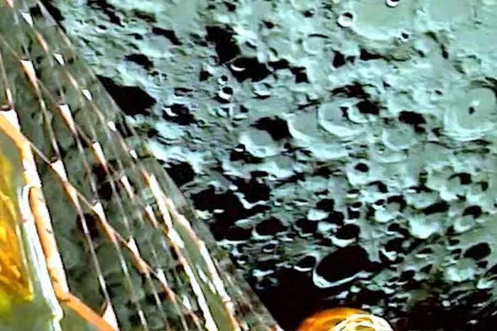 Specific steps → India announces moon landing time mission | orbit | time