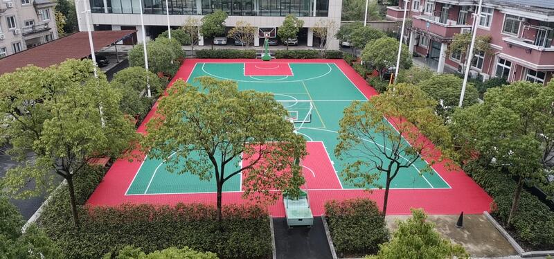 Sports and fitness venues have been opened to the outside world, and a number of government agencies, enterprises, and institutions in Zhejiang have been established