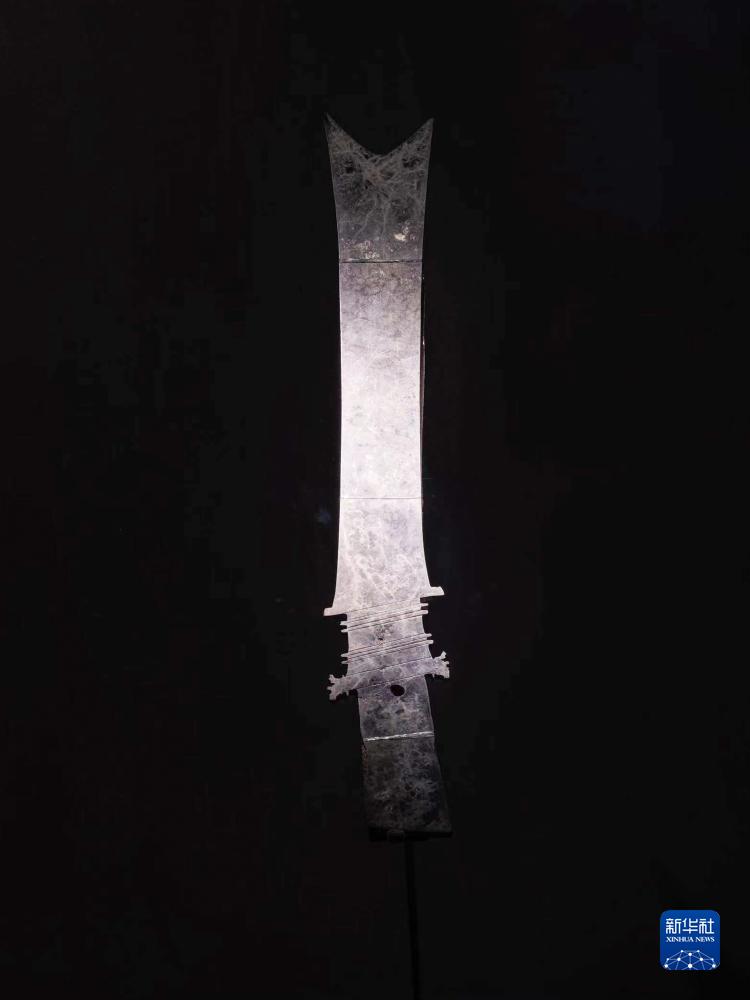 Listening to Cultural Relics and Telling Stories, Decoding Sanxingdui | Sanxingdui Jade Artifacts: The Same "Password" in the River of Splendid Culture | Culture | Sanxingdui