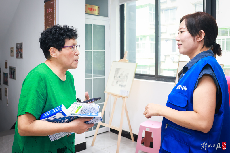 "Blue vest" teaches elderly people to easily purchase tickets, and "countdown to the Asian Games" Hangzhou Asian Games tickets are available online for the event | Asian Games | tickets