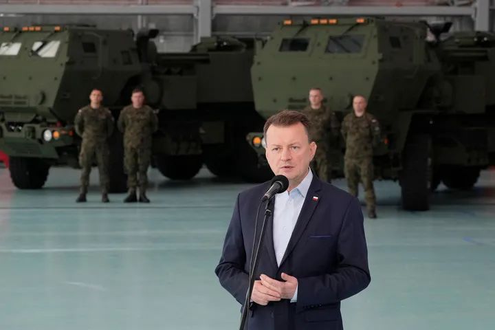 Polish Defense Minister announces the deployment of 10000 soldiers to the Polish Belarus border Warsaw | Belarus | Poland