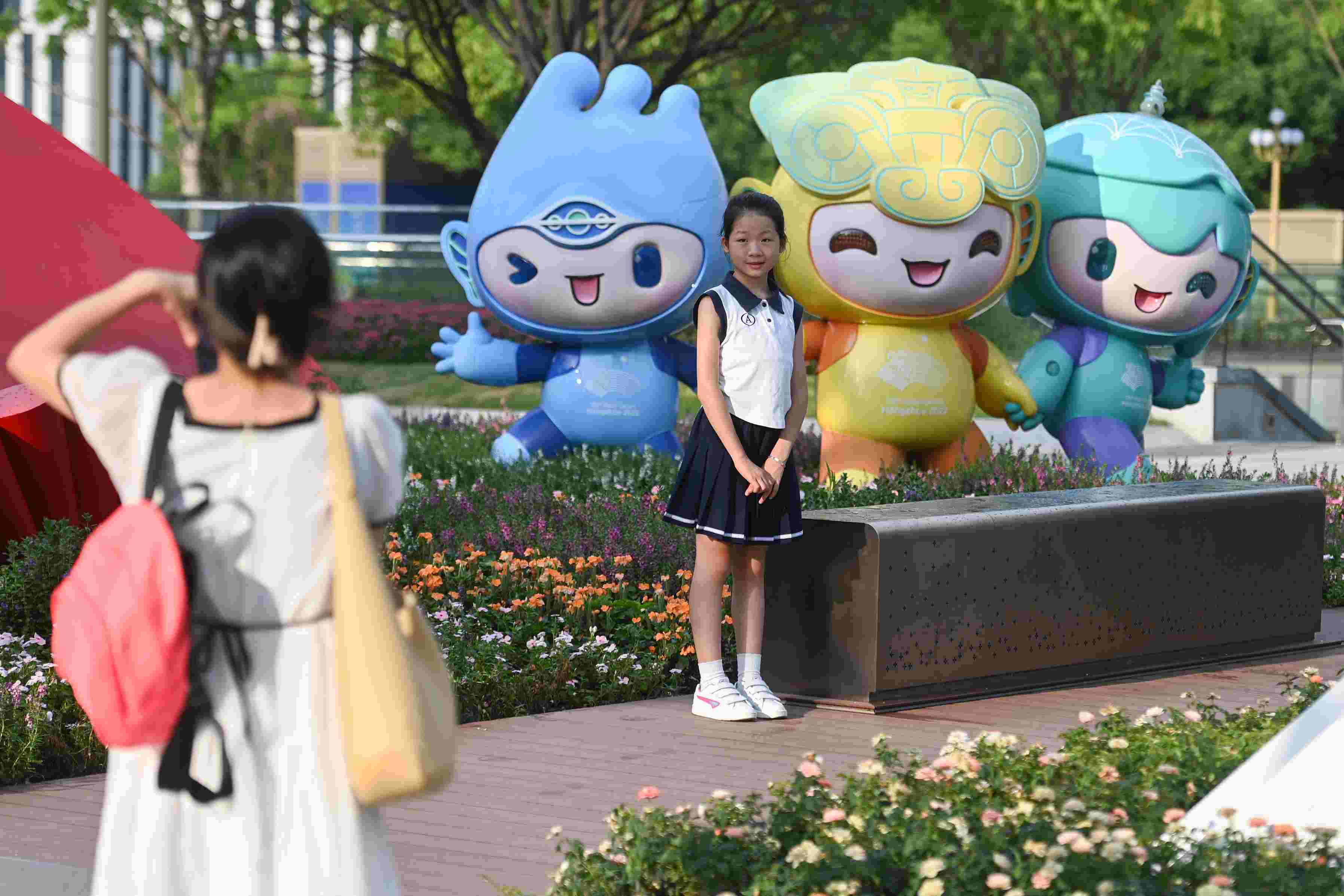 The surging Asia - written on the occasion of the opening of the 19th Asian Games, as the tide of the Hangzhou Asian Games rises over the Qiantang River