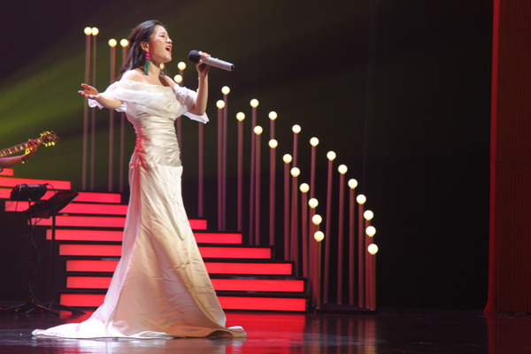 董诗云演唱会《云海如诗》：她的歌声是写给上海的情诗