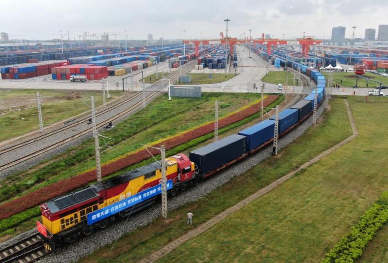 Releasing positive signals for foreign trade, the China Europe freight train has reached 10000 trains this year. July 29th at 10:18 | Wei Yijun | Train | China Europe