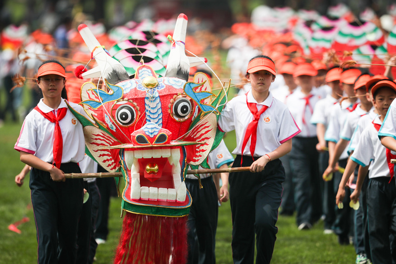 What did the Shanghai Student Dragon Culture Versatile bring to children in the past decade? Shanghai | Sports | Students