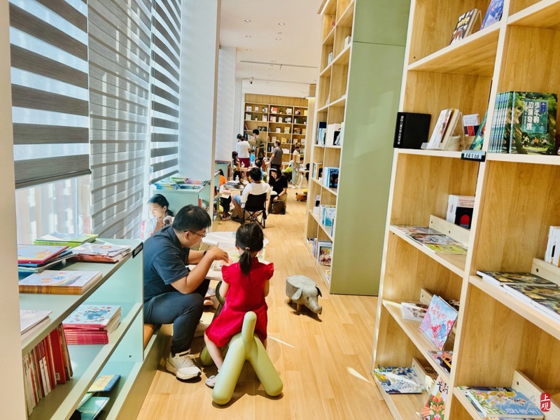 What is the password for "opening a business and making a fire"? This new bookstore by Meilan Lake also has the first children's literature themed museum in the country