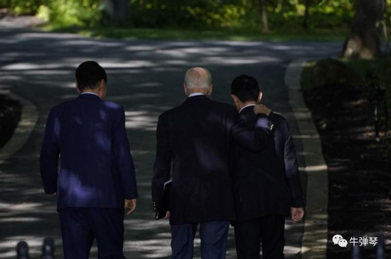 These three small details are very eye-catching. David Camp, US, Japan, South Korea Summit, Biden | Yoon Seok yeol | Details