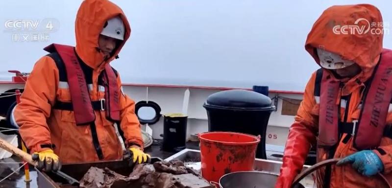 During China's 13th Arctic Scientific Expedition: What are the challenges facing 24-hour continuous scientific research? Expedition Team | Science | Arctic Ocean