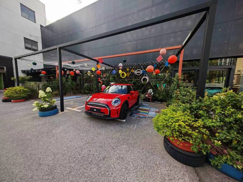 Why become a billion yuan famous car dealership| Observation of characteristic park ④, a 1-kilometer road on the outer ring expressway, Shanghai Xinghan Mercedes Benz | Enterprise | Road