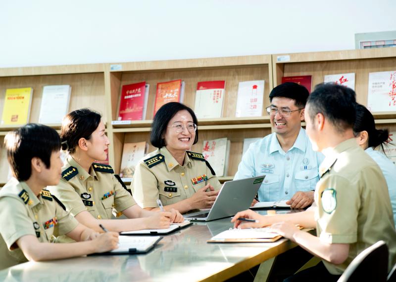 "Cloud Classroom" Promotes the Dream of "Soldier King" - On Gu Aiyun, the "Most Beautiful Revolutionary Soldier of the New Era" | Professor | Era