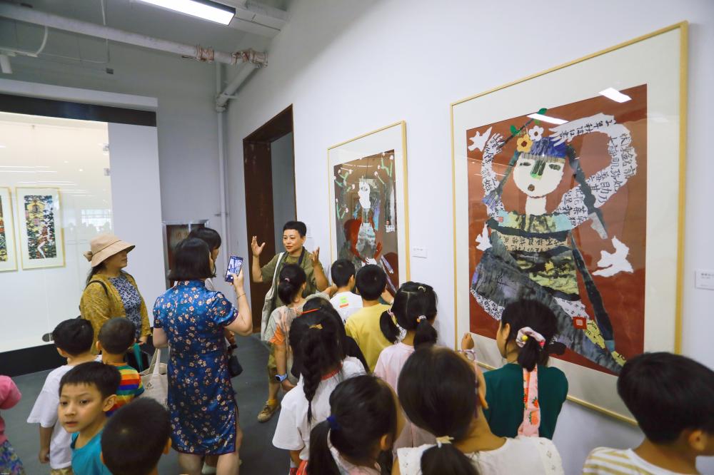 The month long creative Paper Cuttings art festival was opened, and Zhuanqiao, Minhang, implemented the "Intangible Cultural Heritage Awakening Plan" art | Paper Cuttings | plan