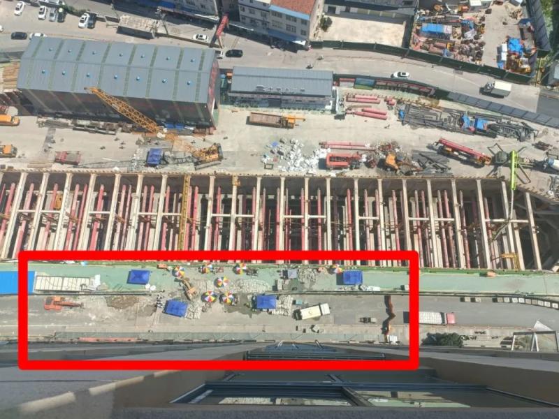 Nearby residents resettled and evacuated overnight, causing local ground subsidence on a subway construction site in Wuhan | Dangerous situation | Construction site