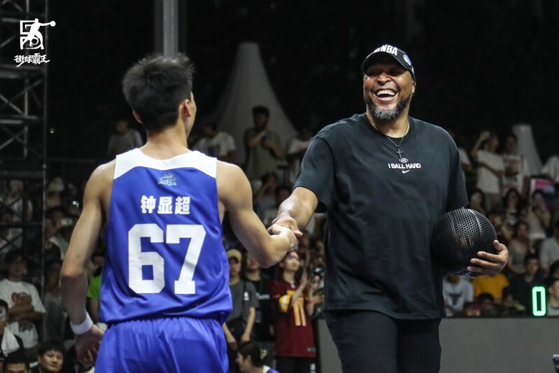 The Street Ball Overlord All Star Game ignited the Shanghai basketball scene, with Sean Marion appearing in the Shanghai Beach Challenge | Street Ball | Overlord