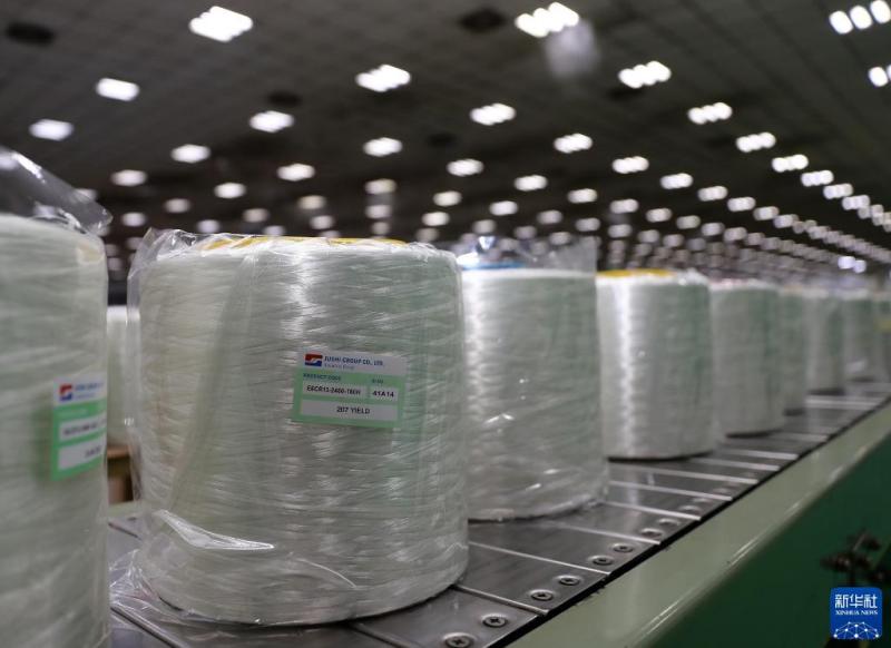 The story of the "the Belt and Road" depicts a micron level industrial leap: the "flower of glass fiber" blooms on the coast of the Red Sea glass fiber | production line | glass fiber