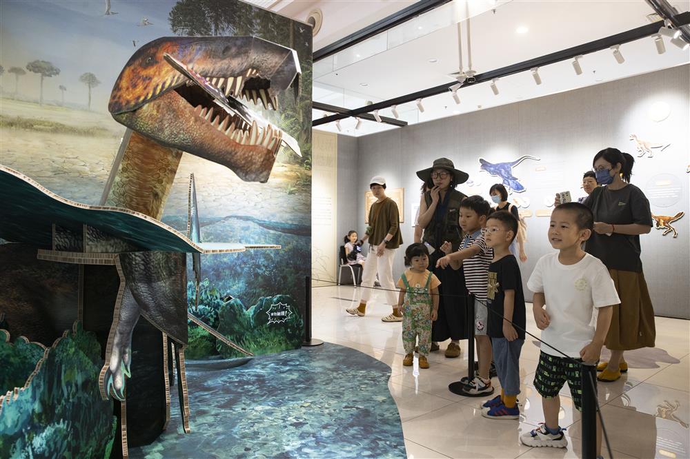 At the City Qun Art Museum, it's amazing! Dinosaur 3D Picture Books Transform into Immersive Exhibition Art Education | Exhibition | Dinosaur