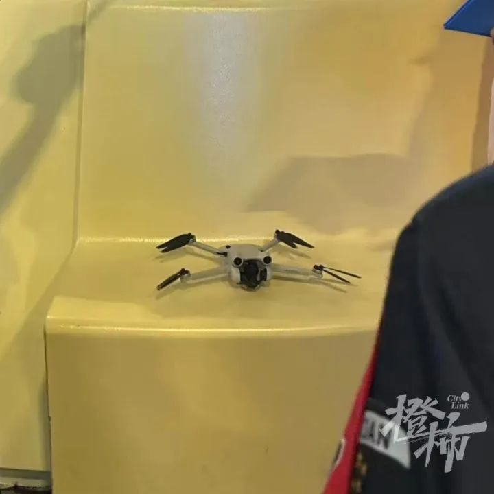 A 22-year-old girl has been crying all along... The owner has found her! The doctor said there may be scars on the face, and the lakeside drone fell from the sky and scratched the pedestrian department | flight | drone