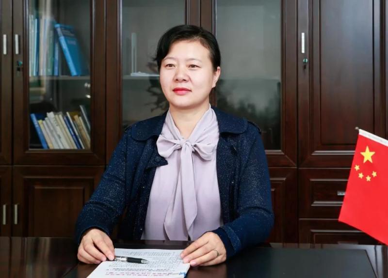 She has been appointed as the new president of a university in Jiangsu Province. Now | Principal