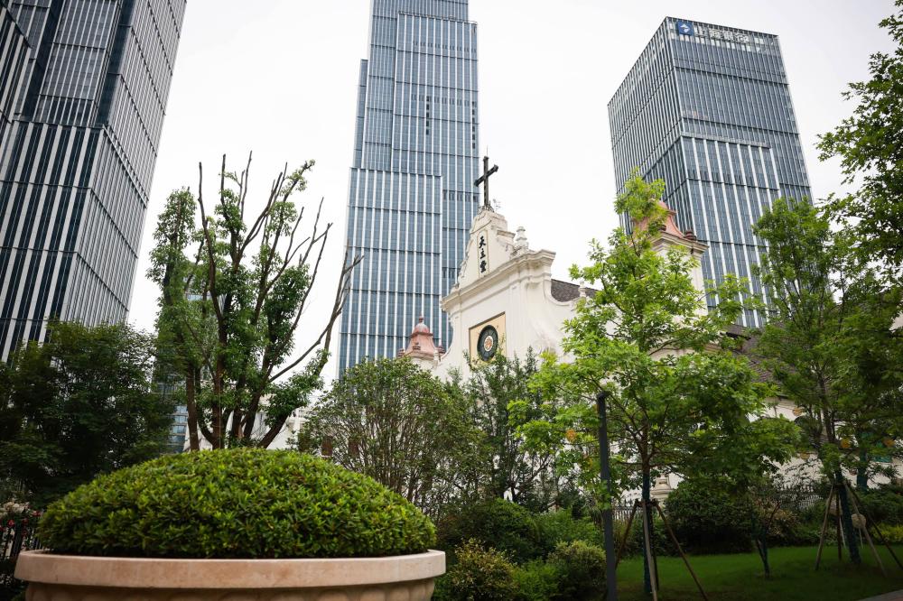 The old land is about to take off, and the beautiful scenery is heading south. The Bund, which is familiar to Shanghai people, has transformed into a "different" enterprise | Finance | Shanghai