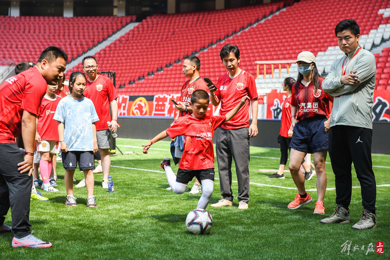 Haigang Football Club holds a fan carnival, and the Chinese Super League welcomes its first off-season. Fans | Club | Football