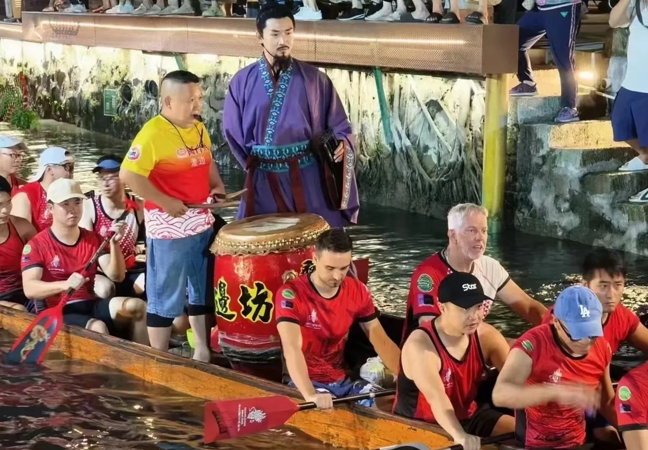 Foreigners fall in love with dragon boat racing: I hope dragon boat racing will become an Olympic event