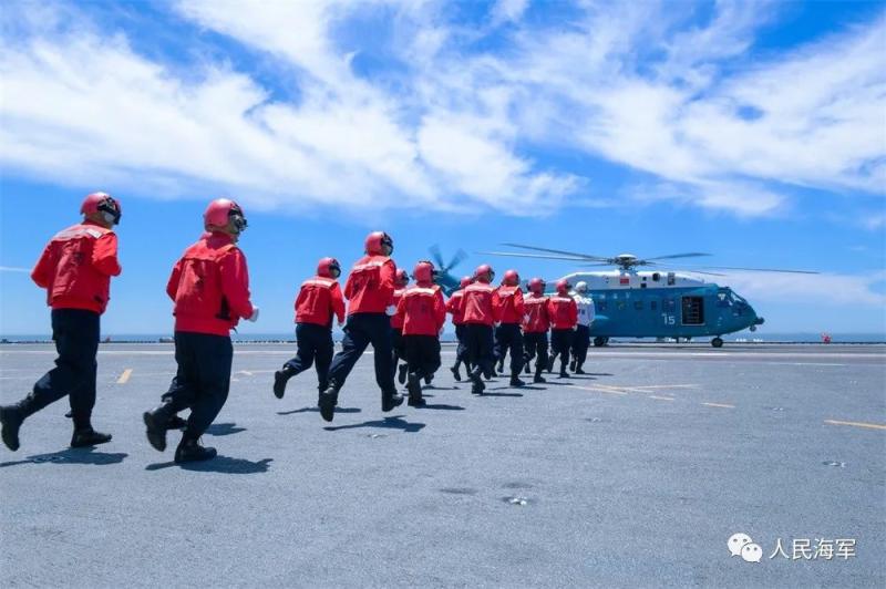 Comprehensively testing the overall combat capability of the troops, the Shandong ship conducted practical training in a certain sea area