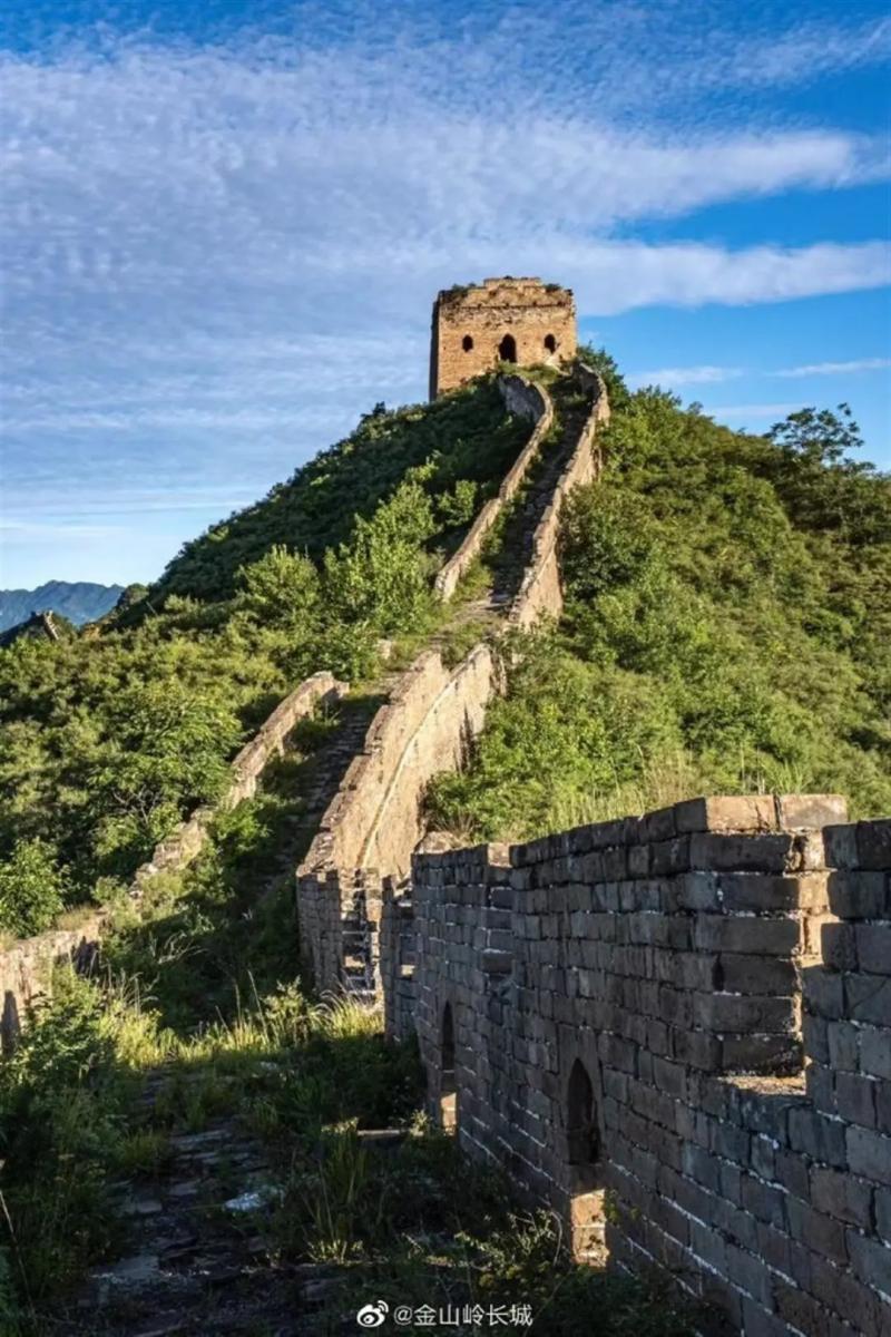 "I'm willing to push them all down"? Local response: Chairman's drive into the Great Wall was refused and the gate was forcibly demolished. Chairman | Tourism Company | Gate