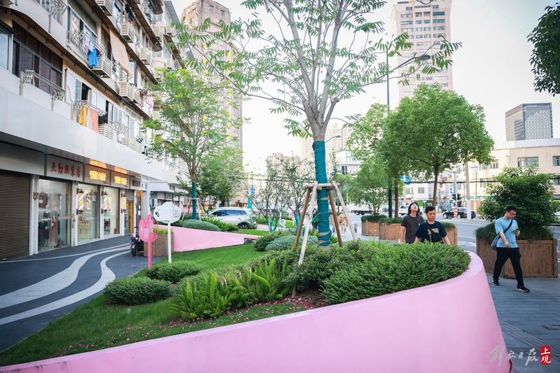 Not only small and beautiful, but also with a sense of design, making the "pocket park" elements within reach of citizens | Huangpu District | Citizens