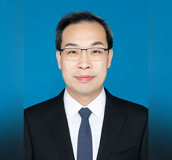"Post-80s" scholar Rao Jinsong has been appointed as the vice president of Chongqing University