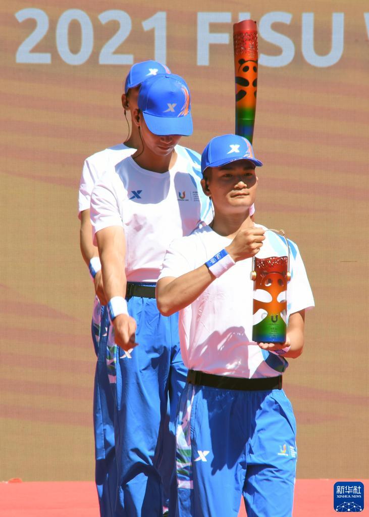 "Appointment to Youth": The torch relay of the Chengdu Universiade was launched at Peking University, "Burning the Torch of Youth Dreams | Universiade"