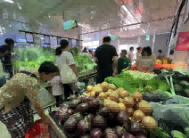 Cleaner and more efficient! Tangqiao Street is exploring the launch of a "bucket for bucket" wet garbage removal model