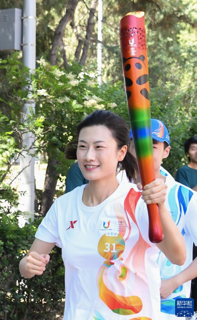 "Appointment to Youth": The torch relay of the Chengdu Universiade was launched at Peking University, "Burning the Torch of Youth Dreams | Universiade"