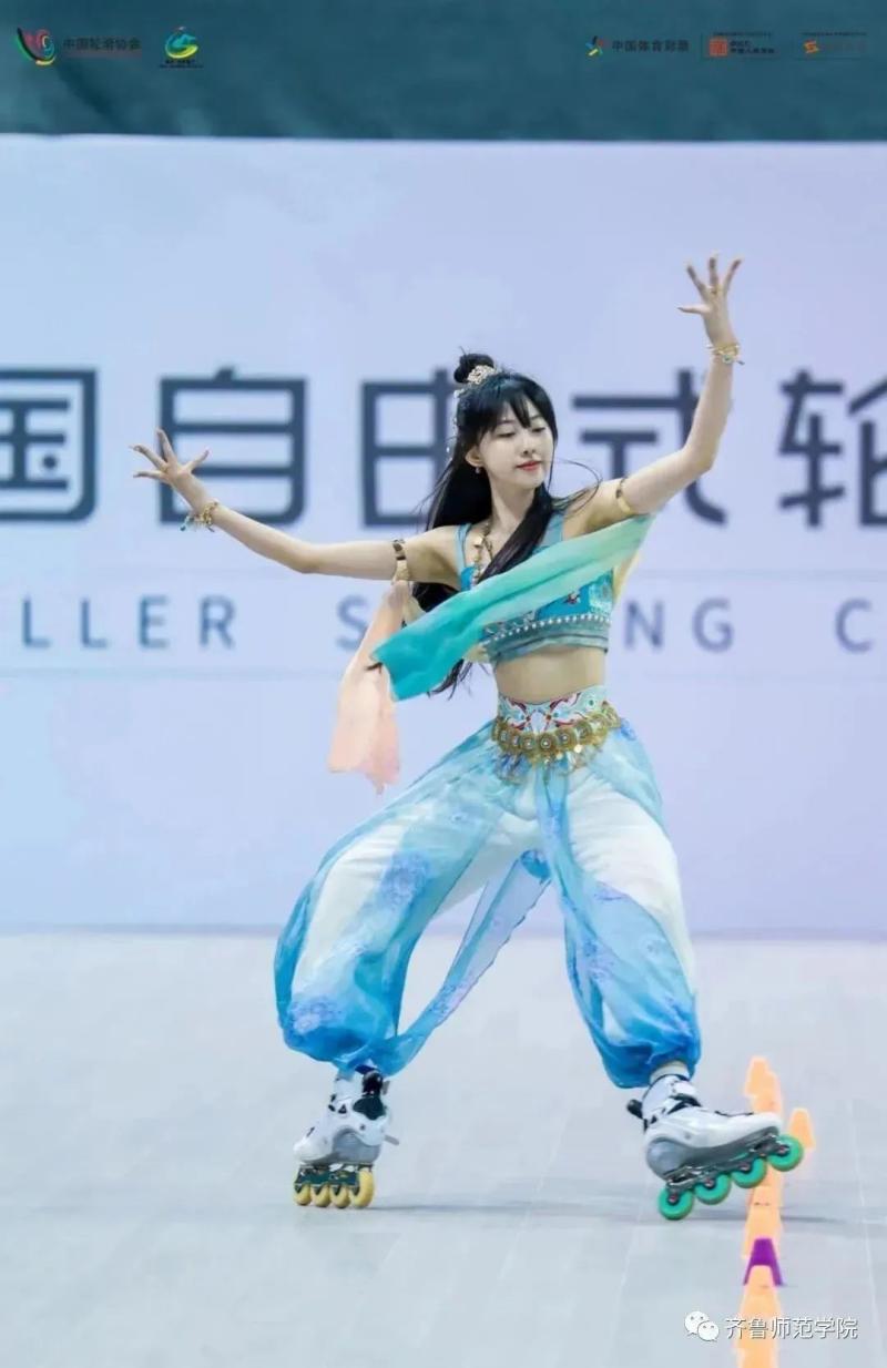 Dancing with ribbons, like flying in the sky... 19-year-old girl wins the roller skating championship! Netizen: Too Immortal Competition | Championships | Culture | Venue | Feitian | National Wind | Qin Yuqing | Roller Skating