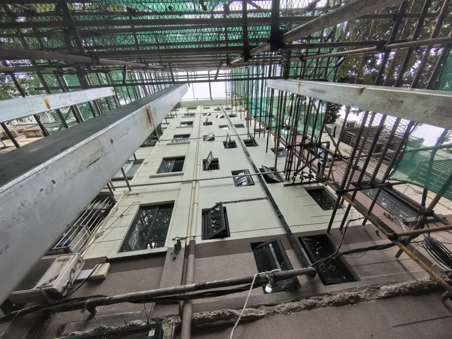 The elevator installation projects in many residential areas in Shanghai have been "seriously delayed": is it due to the financial constraints of the construction company?