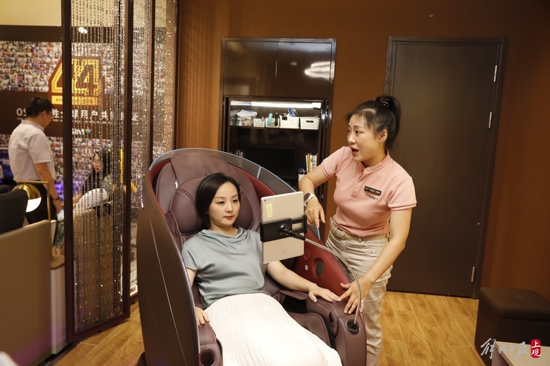 The old alleys in the center of Shanghai have nurtured a "warm new nest", and express delivery buddies have their own "talent apartments"