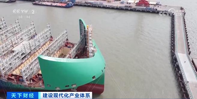 Last year, nearly 50% of China's new shipbuilding orders were for green ships, reaching a historic high