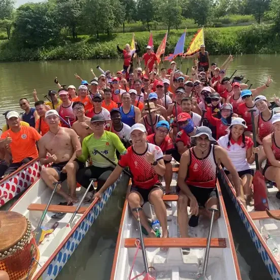 Foreigners fall in love with dragon boat racing: I hope dragon boat racing will become an Olympic event