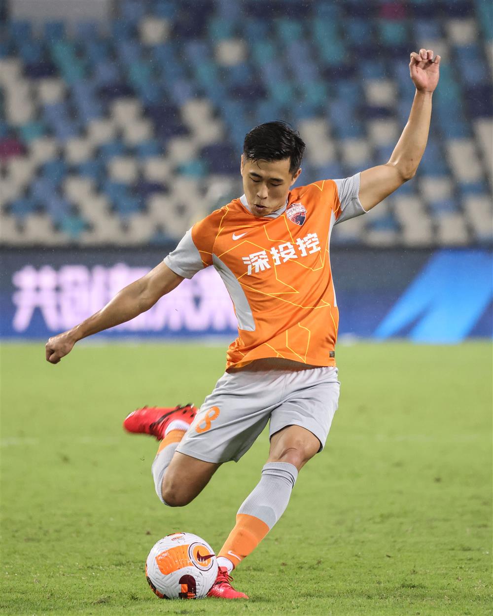 Wearing the number 9 jersey, Beijing Youth Sports: naturalized player Dai Weijun has signed a contract with Shanghai Shenhua for naturalization | Shenzhen team | Dai Weijun