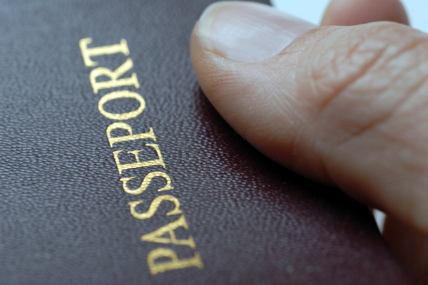 Is the "assistant" of a travel agency causing trouble?, Delaying time and requesting additional fees... Visa processing continues to be a hot business | Madam | Travel Agency