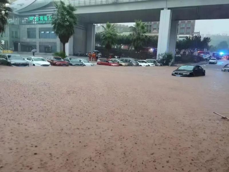 主城多地内涝,重庆局部大暴雨积水|暴雨|大暴雨